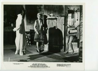 8 X 10 Photo From The Movie Bedknobs And Broomsticks Starring Angela Lansbury