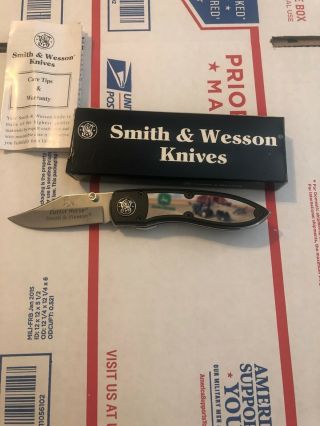 Smith & Wesson Single Blade Folding Knife Cuttin Horse John Deere