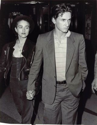 1987 Celebrity Photograph Of Madonna And Husband Sean Penn 127025