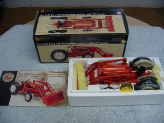Ertl 1/16 Ford 641 Workmaster With 725 Loader Precision Series 6 Tractor Nib