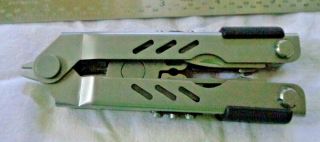 Gerber Usa Silver Multi Tool Pliers Combi Knife Screwdrivers One Hand Open