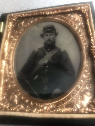 Civil War Soldier Sixth Plate Tintype Photo In Thermoplastic Case