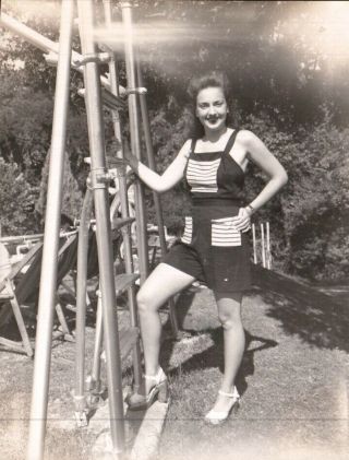 Vintage Photo,  Sexy Woman In Heels And Summer Fashion Of The Day C1940s Pb13