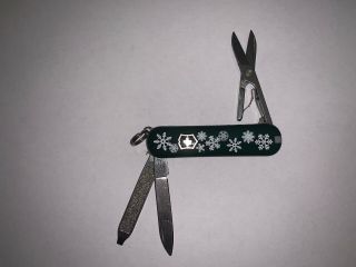 Victorinox Special Edition Snowflake Swiss Army Classic Sd