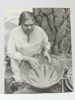 Vintage Photograph California Indian Basket Maker Several Baskets Miwok Yosemite