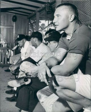 1958 Press Photo Football Player Don Bosseler In Dugout Uof Miami Baseball Team
