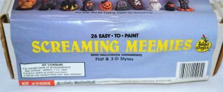 Vintage Wee Crafts 26 Pc Halloween Screaming Meemies Ready to Paint Kit RARE 2
