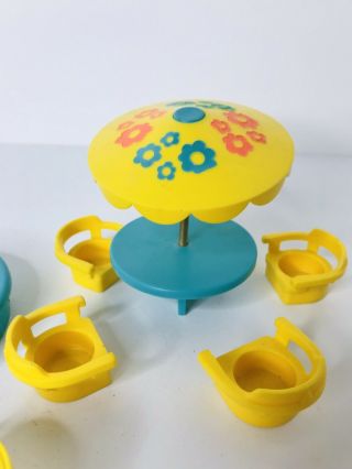 Fisher Price Vintage Little People Pool Patio Table Chairs Umbrella Grill Flower 3