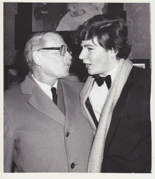 1980 Vintage Press Photograph - Laurence Olivier & Son - York