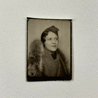 Sexy Brunette Woman With Her Furs In The Photobooth,  Vintage Photo 21766