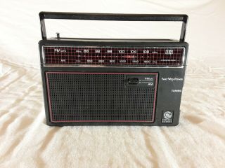 Vintage Ge General Electric Am/fm 7 - 2660d Portable Radio,  Great