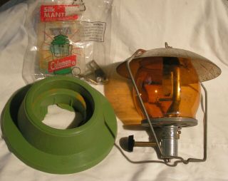 Vintage Coleman Single Mantle Propane Lantern W/amber Pyrex Globe