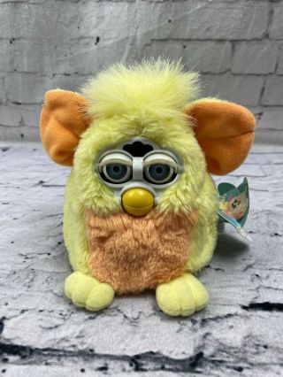Furby Babies 1999 Vintage Yellow Tiger Electronics And (h11)