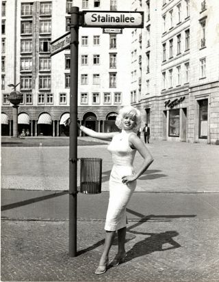 Jayne Mansfield In Berlin,  Vintage Press Photo.  Circa - 1961