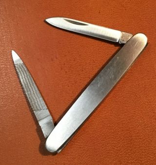 Vintage Schrade Walden Stainless Gentleman’s Pocket Knife