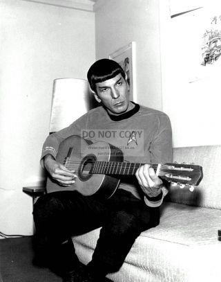 Leonard Nimoy As " Mr.  Spock " Playing A Guitar - 11x14 Publicity Photo (lg142)