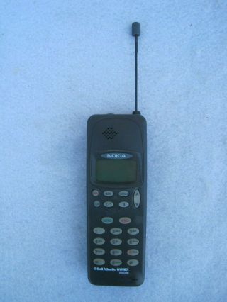 Nokia Cellular Cell Mobile Phone With Antenna.  Model 100au.  Vintage Brick.