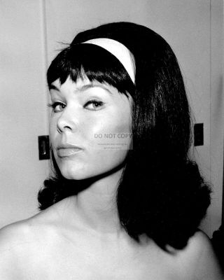 Actress Yvonne Craig - 8x10 Publicity Photo (ep - 628)