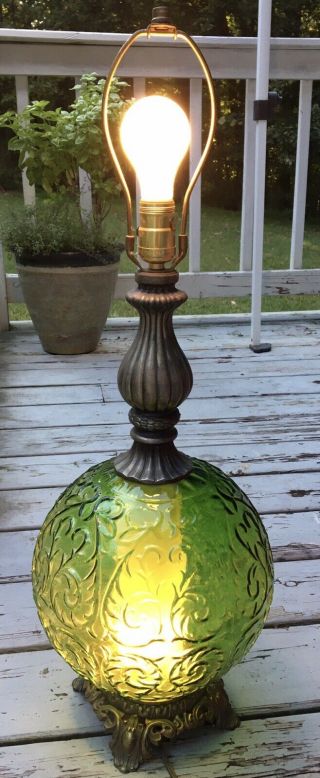 Vintage Accurate Casting Green Glass Globe Table Lamp Mid - Century Modern 2 Light
