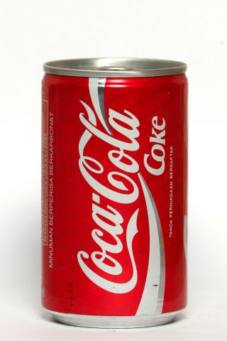 1990 Coca Cola can from Malaysia,  Italia ' 90 3