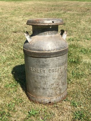 Vintage Metal Milk Can 10 Gallon With Lid