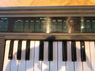 Vintage Yamaha Portasound Electric Keyboard PSS - 130 w/ Adapter 3