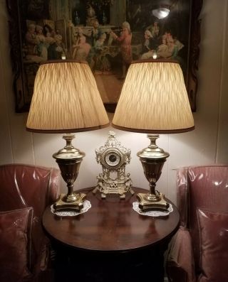 Pair Stiffel Solid Brass Lamps Table Trophy Finial Urn Hollywood Regency 3 Way