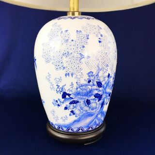 ASIAN GINGER JAR Floral Peonies Chinoiserie Porcelain Blue White Table Lamp 2