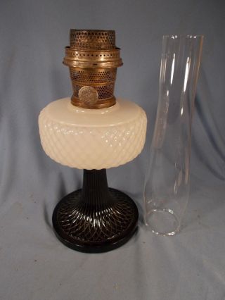 C1937 Aladdin B - 90 White Moonstone & Black Foot Quilt Kerosene Oil Lamp Wchimney