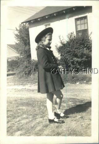Found B&w Photo A,  0331 Side View Of Girl In Dress And Hat
