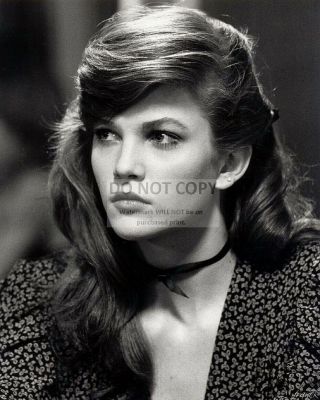 Diane Lane In The 1983 Film " Rumble Fish " - 8x10 Publicity Photo (ww152)