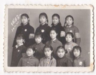 Cute Red Guards Girl Photo 1970 Cultural Revolution China Armband Mao Book Badge