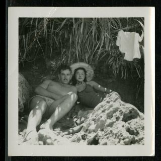 Vintage Photo Army Gi Soldier Poses With Girl In Swimsuit In Vietnam