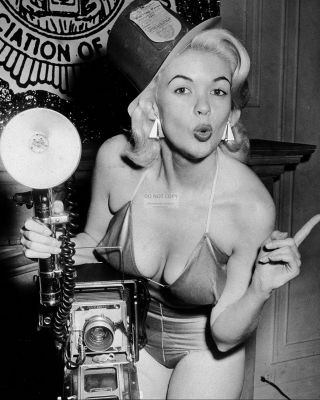 Jayne Mansfield Actress And Sex - Symbol Pin Up - 8x10 Publicity Photo (op - 955)