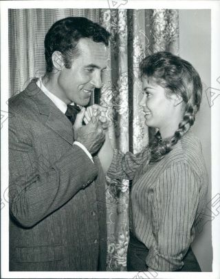 1963 Actors Ricardo Montalban & Roberta Shore In The Big Deal Press Photo