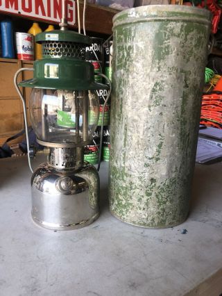 Coleman Gas Lantern Model 242c – With Tin Carrying Case 1940’s Pyrex Glass
