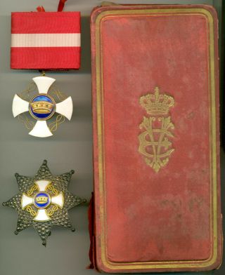 An Italian Order Of The Crown Grand Officer Set In Gold