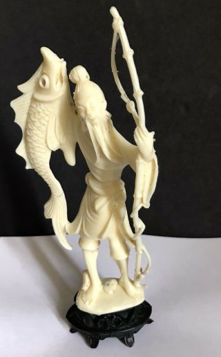 Vtg Italy Chinese Fisherman Statue Ivory Colored Resin Figurine Carrying Fish