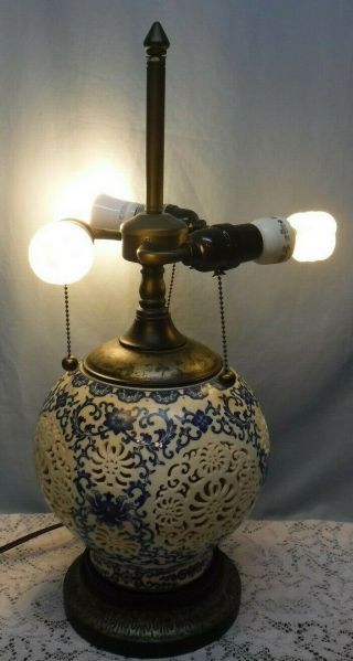 Oriental Blue & White Round Table Lamp Base w/ 3 Sockets Lights 2