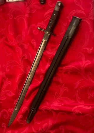 Wwi 1913 Bayonet With Leather Scabbard And British Markings