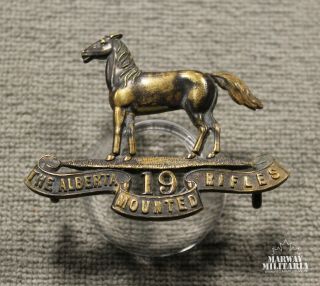 Pre Ww1,  19th Alberta Mounted Rifles Cap Badge (inv 24114)