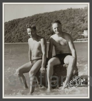 1964 Sea Beach Buddies Couple Handsome Shirtless Men Muscle Bulge Gay Vtg Photo