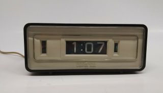 Vintage Ge General Electric Flip Panel Lighted Alarm Clock Model 8127 - 3