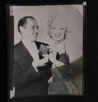 Vintage Contact Photo Of Marilyn Monroe In The News Wearing Baroda