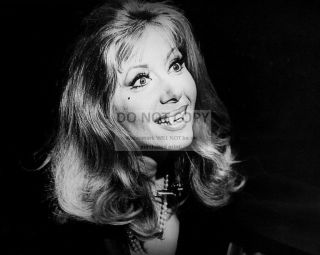 Ingrid Pitt In " The House That Dripped Blood " - 8x10 Publicity Photo (rt686)