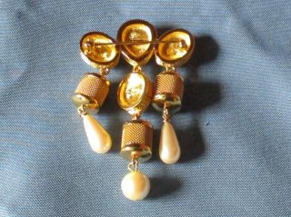 Vintage Signed MONET Gold - Tone Metal Faux Pearl Tassel Design Pin Brooch 3