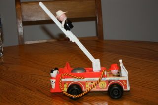 Vintage Fisher Price Little People Fire Truck Bell 720 W Firemen Dalmatian Dog