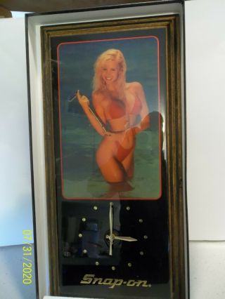 Vintage Jebco Snap - On Tools - Girl In Bikini Quartz Wall Mounted Clock -