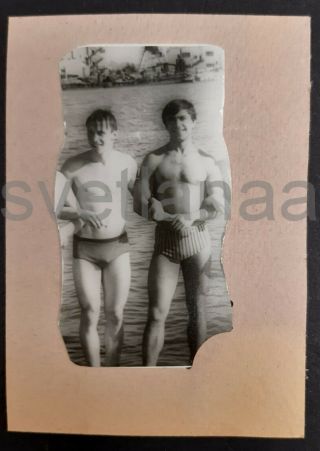 Beach Port Handsome Men Affectionate Couple Physique Muscle Bulge Gay Vtg Photo