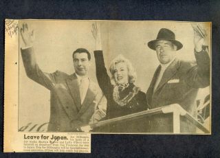 2 clippings marilyn monroe &joe dimaggio in DAILY NEWS & THE MIRROR jan.  30,  1954 2